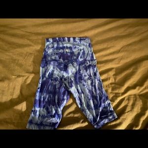 Super High Rise Align shorts 10” blue tie dye color!